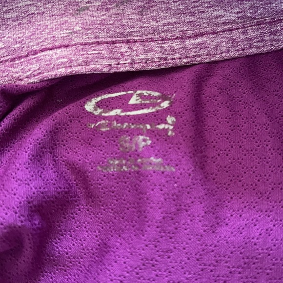 Champion shirt size S😊 - Picture 3 of 3